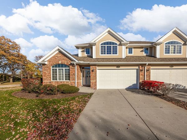 1343 Camelot Lane, Lemont, IL 60439