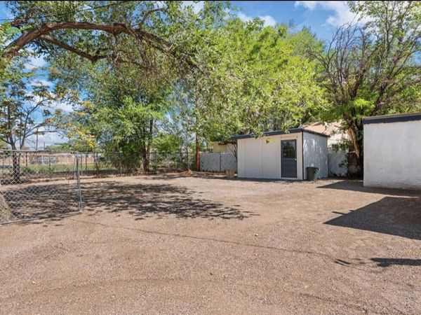 2024 Hinkle Street SE, Albuquerque, NM 87102
