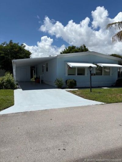 443 NE Pinelake Village Boulevard, Jensen Beach, FL 34957 Photo