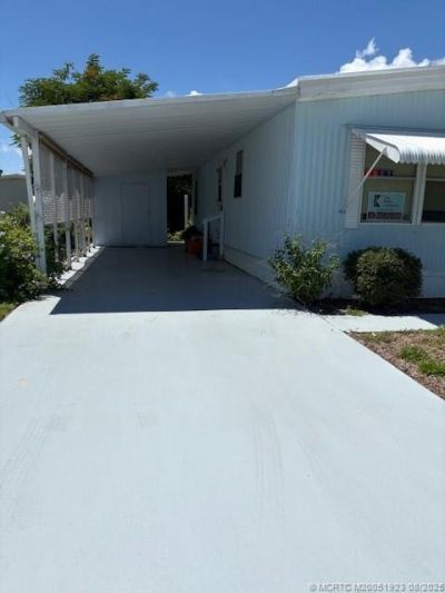 443 NE Pinelake Village Boulevard, Jensen Beach, FL 34957 Photo