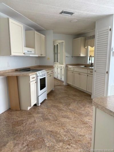 443 NE Pinelake Village Boulevard, Jensen Beach, FL 34957 Photo