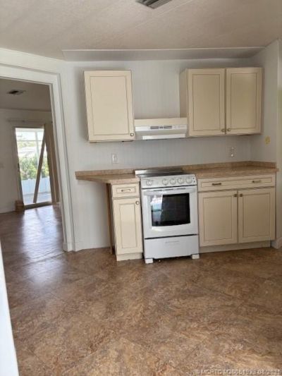 443 NE Pinelake Village Boulevard, Jensen Beach, FL 34957 Photo