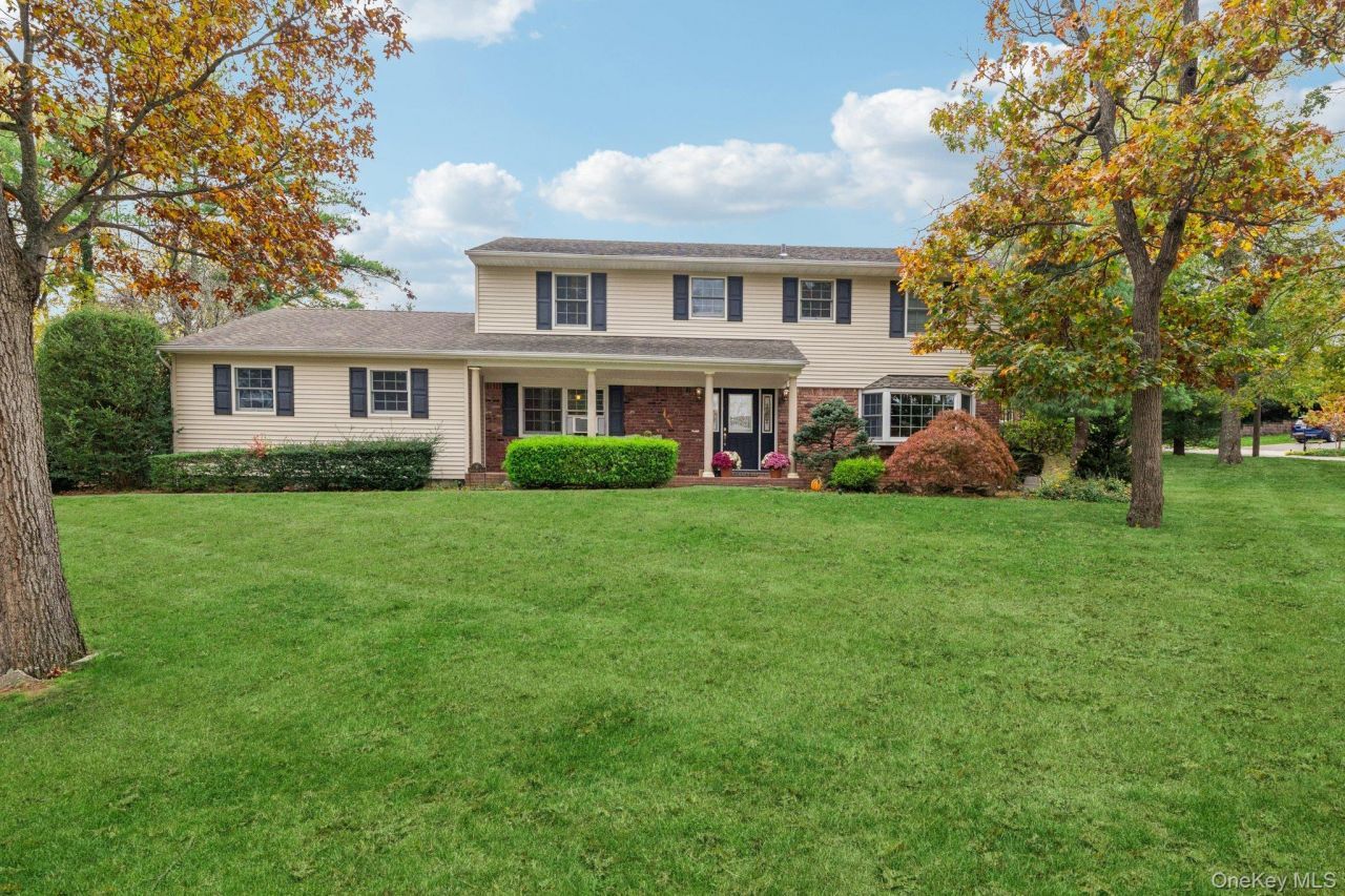 9 Princeton Drive Plainview, NY 11803