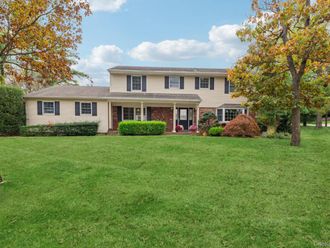 9 Princeton Drive Plainview, NY 11803