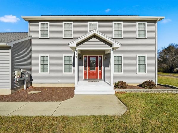 559 E State St, Granby, MA 01033