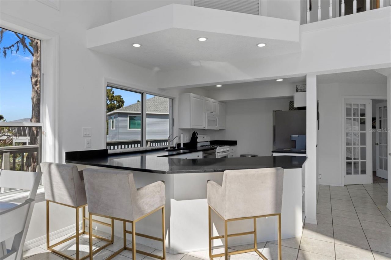 5272 Tropical Point, Weeki Wachee, FL 34607 Photo