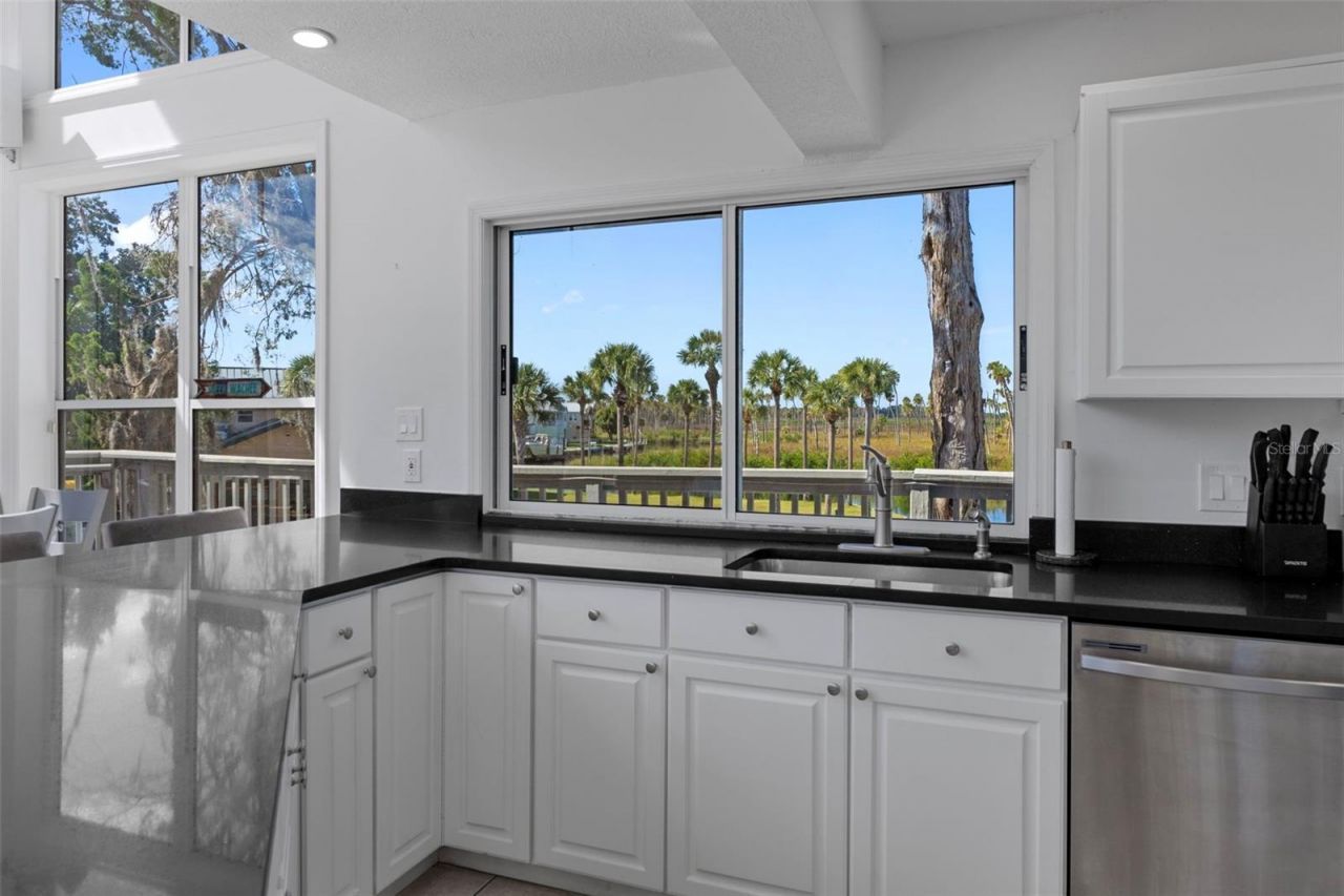 5272 Tropical Point, Weeki Wachee, FL 34607 Photo