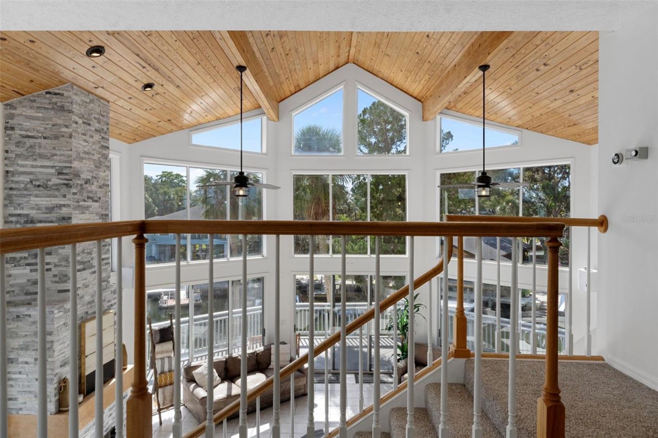 5272 Tropical Point, Weeki Wachee, FL 34607 Photo