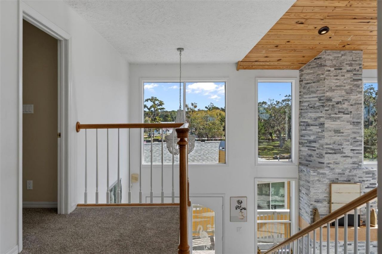 5272 Tropical Point, Weeki Wachee, FL 34607 Photo