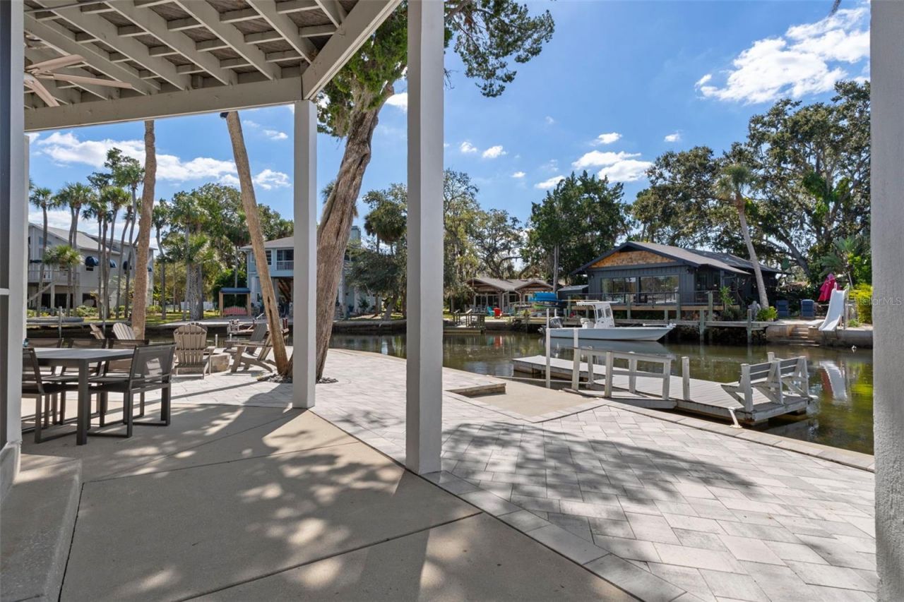 5272 Tropical Point, Weeki Wachee, FL 34607 Photo