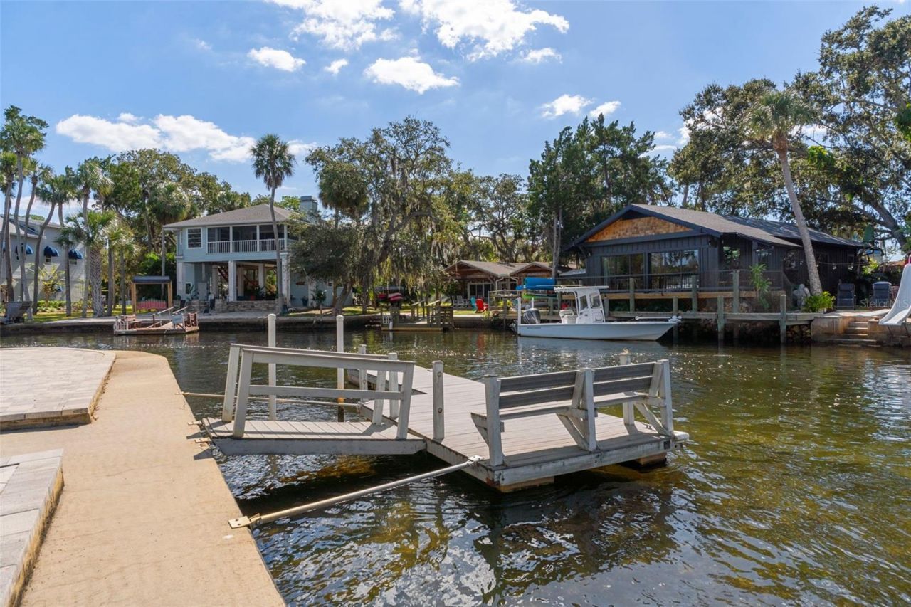 5272 Tropical Point, Weeki Wachee, FL 34607 Photo