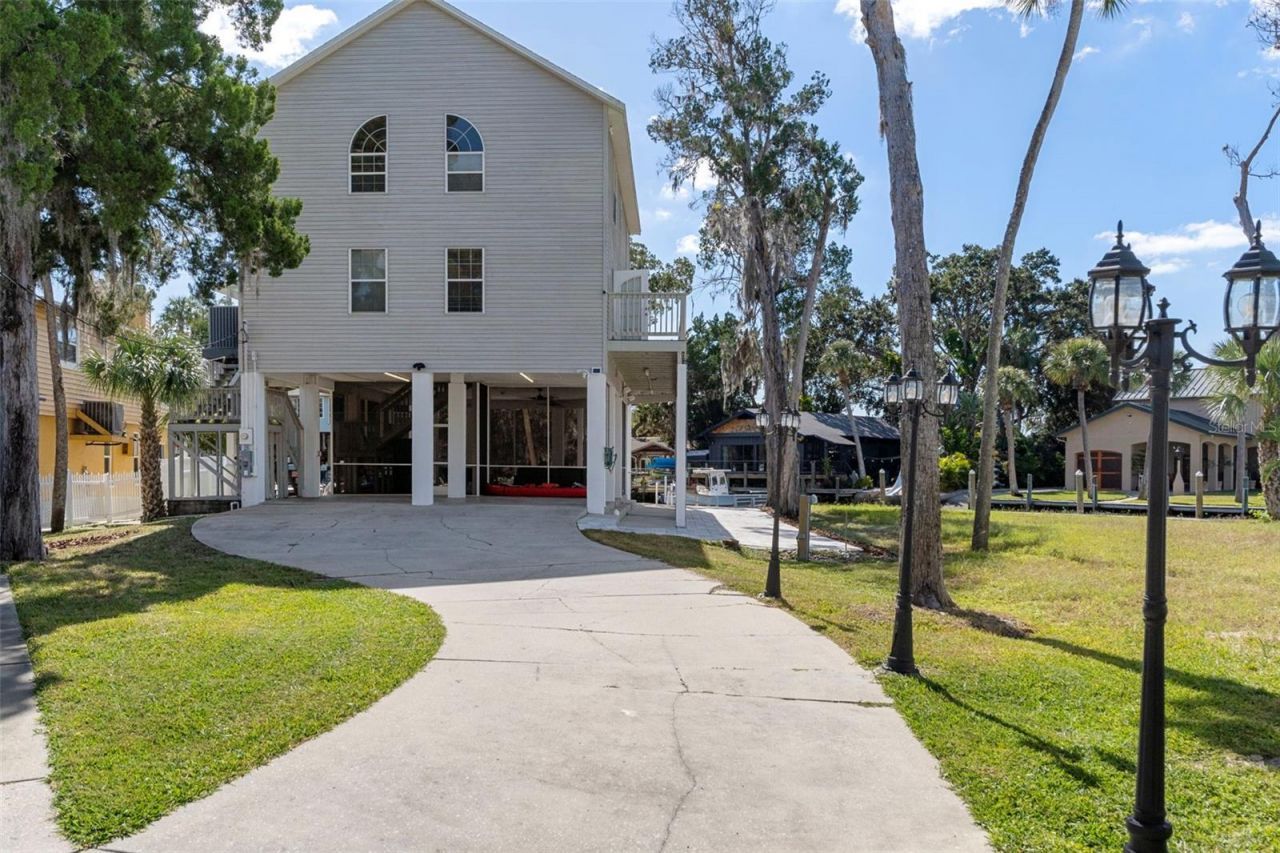 5272 Tropical Point, Weeki Wachee, FL 34607 Photo