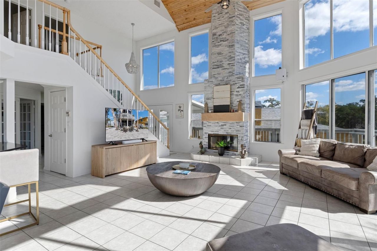 5272 Tropical Point, Weeki Wachee, FL 34607 Photo