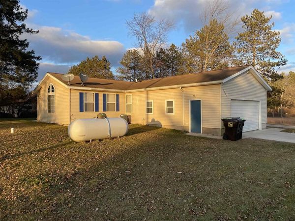 N15033 DUTTON AVENUE, Amberg, WI 54102