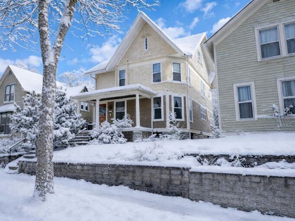 702 4th Street E, Saint Paul, MN 55106