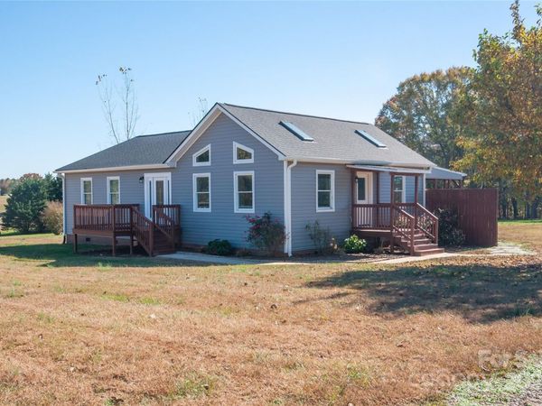 182 Red Hawk Lane, Olin, NC 28660