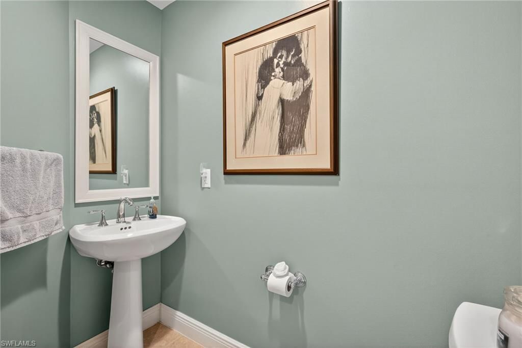 6081 Silver King Blvd, Unit 202, Cape Coral, FL 33914 Photo