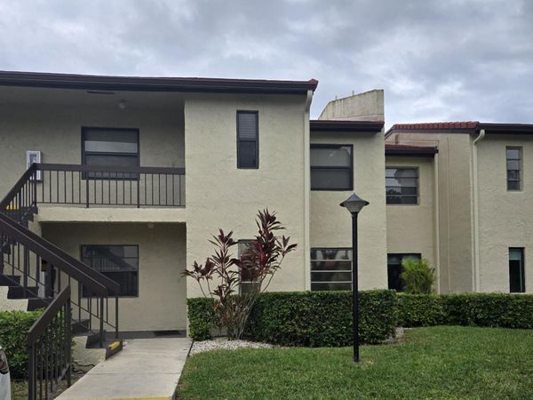 21213 Lago Circle, Unit G, Boca Raton, FL 33433