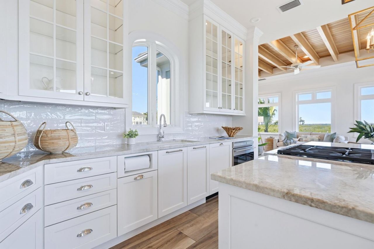 560 Harbor Point Road, Longboat Key, FL 34228 Photo