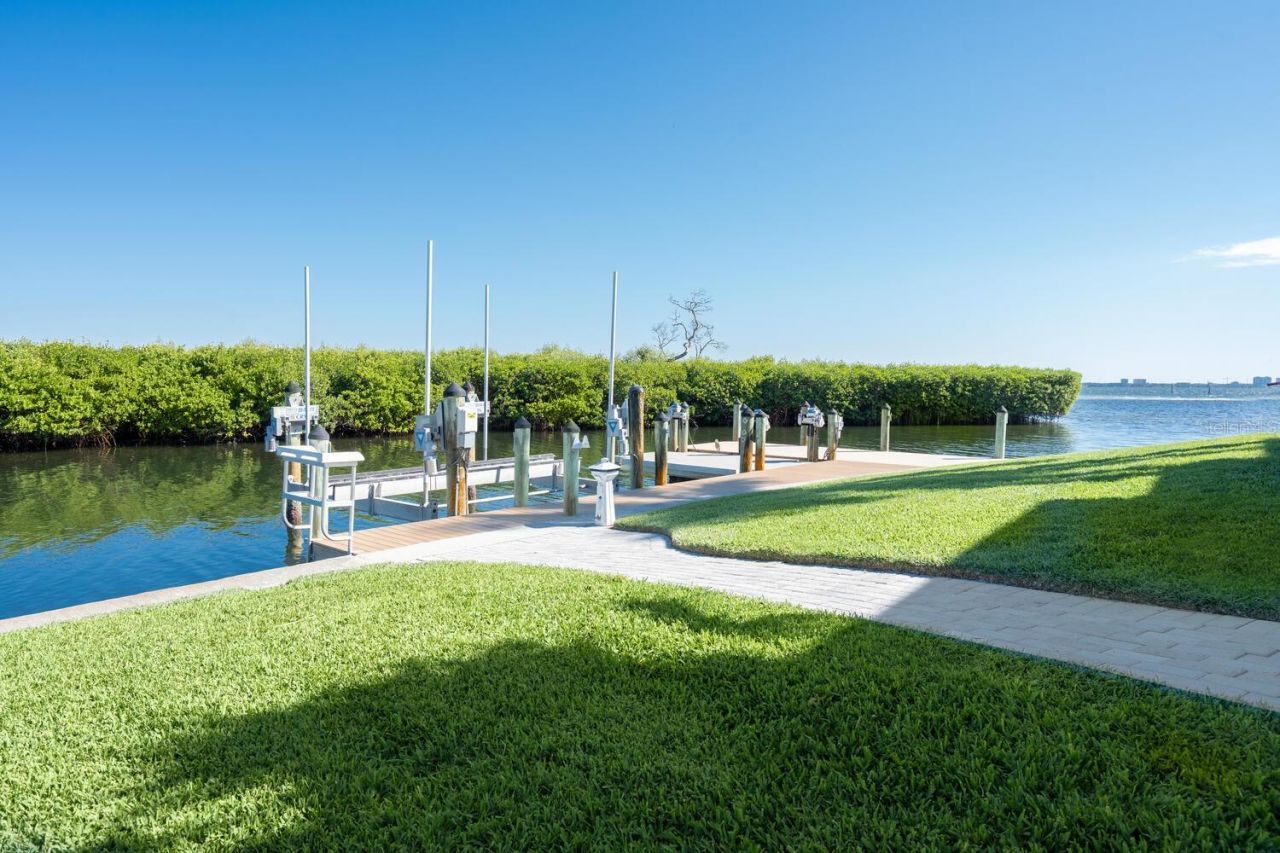 560 Harbor Point Road, Longboat Key, FL 34228 Photo