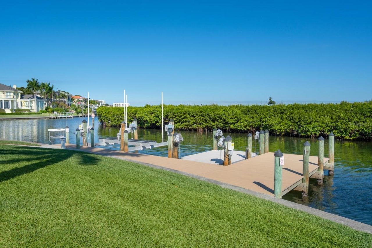 560 Harbor Point Road, Longboat Key, FL 34228 Photo