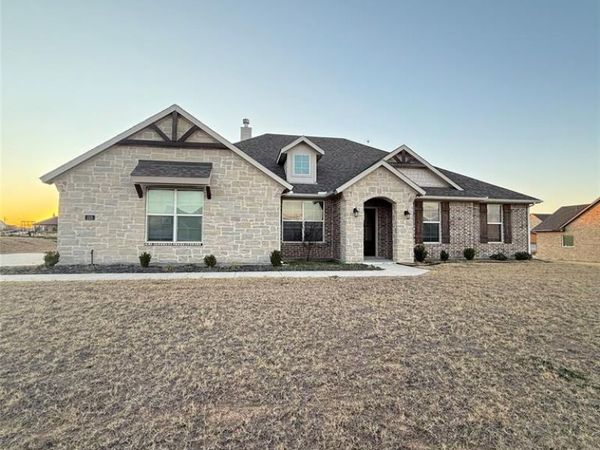 155 Spanish Moss Trail, Rhome, TX 76078