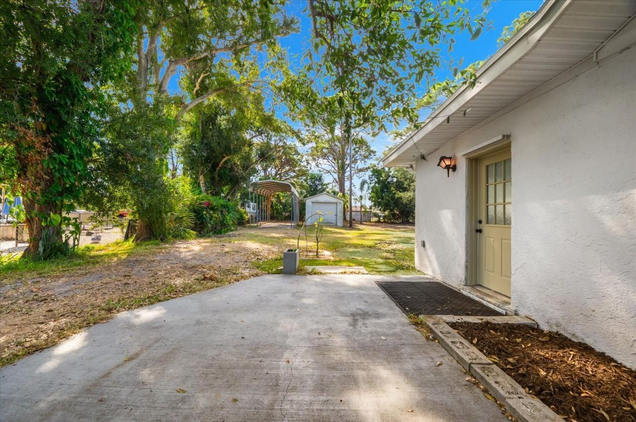 904 66th Avenue W, Bradenton, FL 34207 Photo