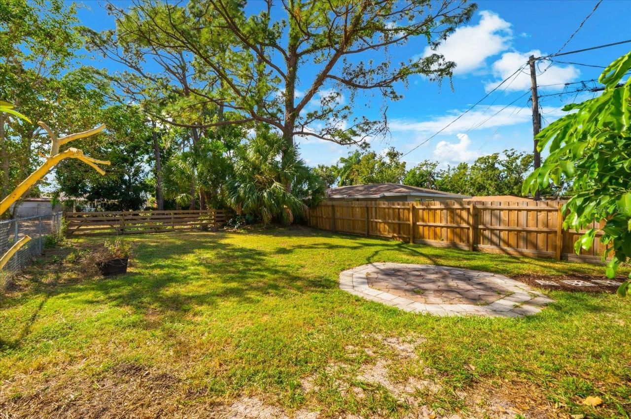 904 66th Avenue W, Bradenton, FL 34207 Photo