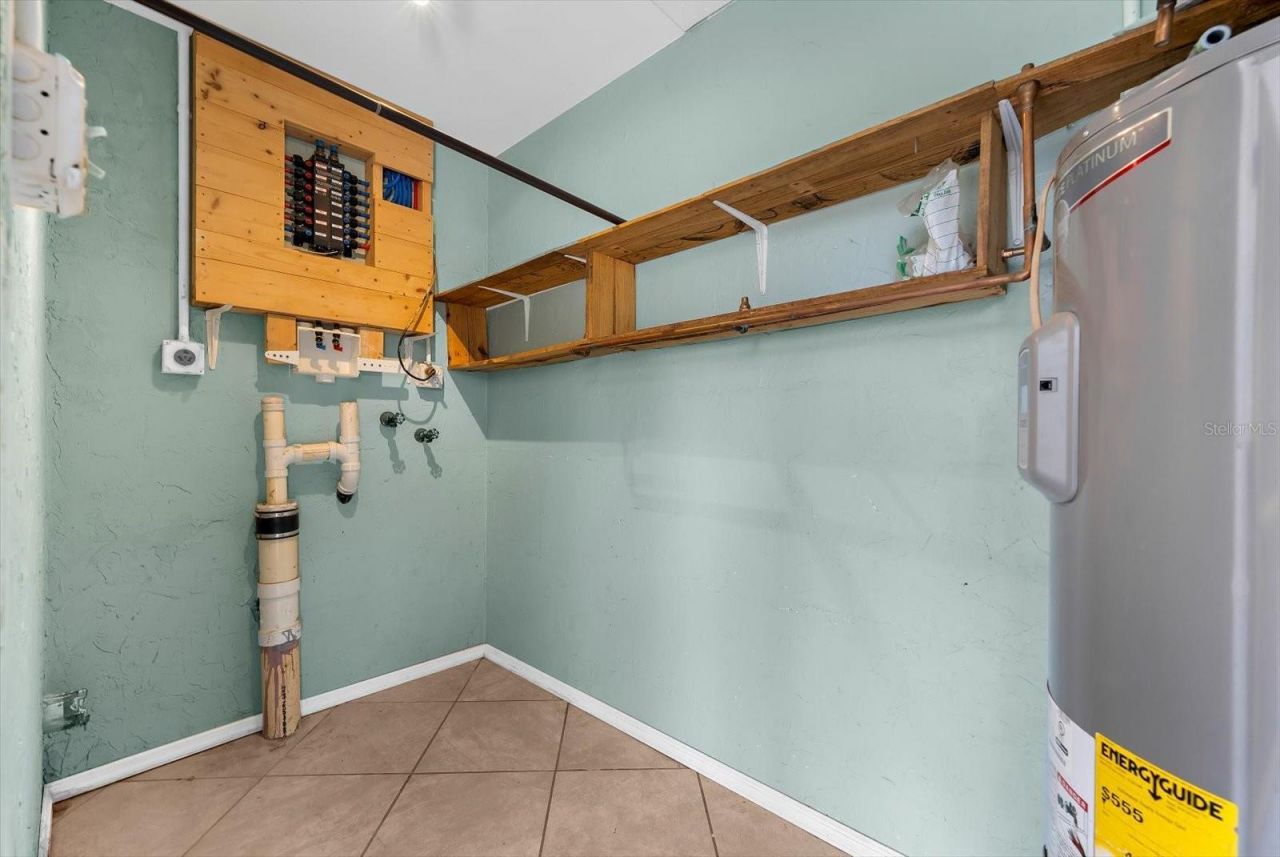 904 66th Avenue W, Bradenton, FL 34207 Photo