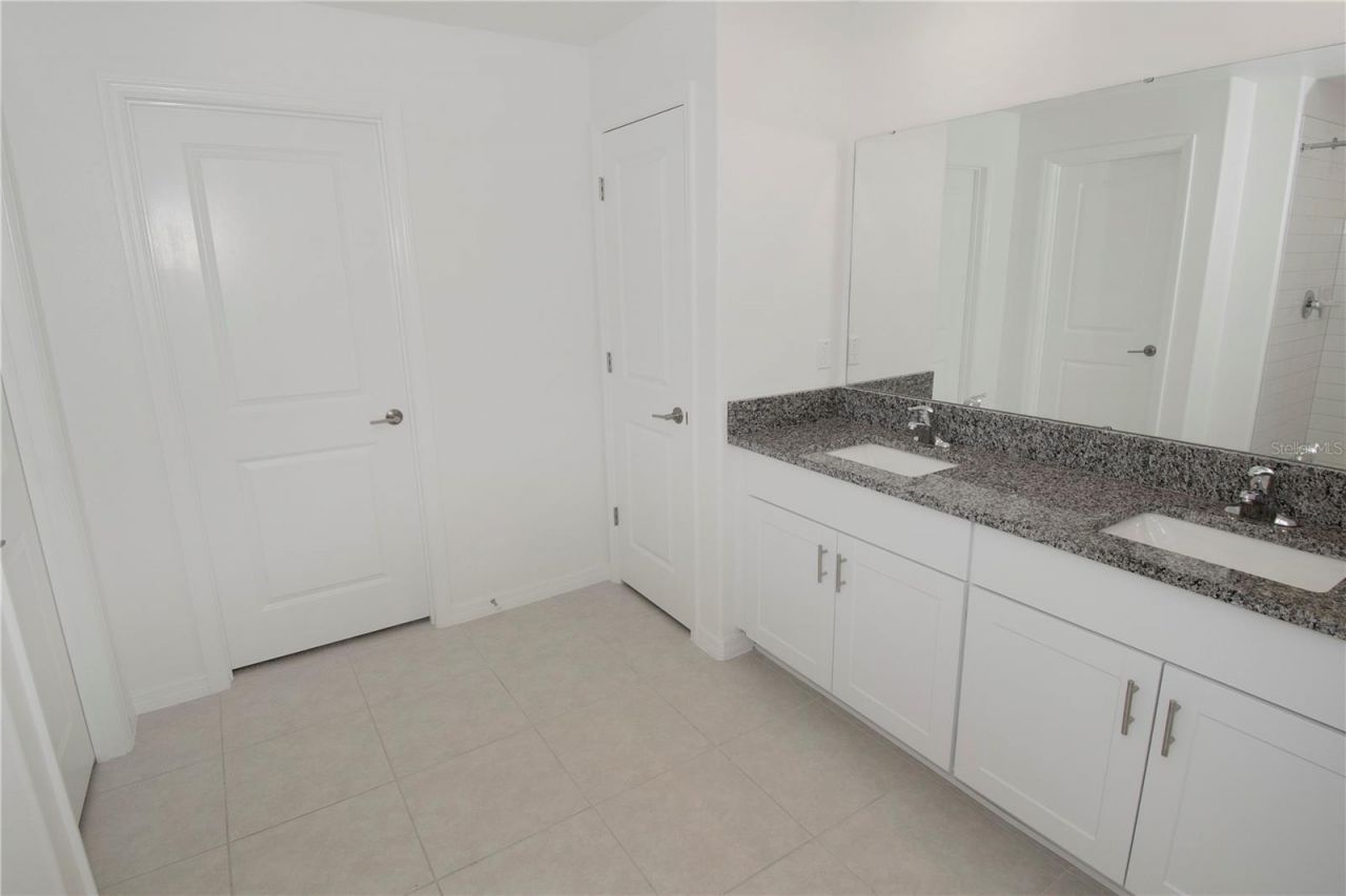 36618 Garden Wall Way, Zephyrhills, FL 33541 Photo