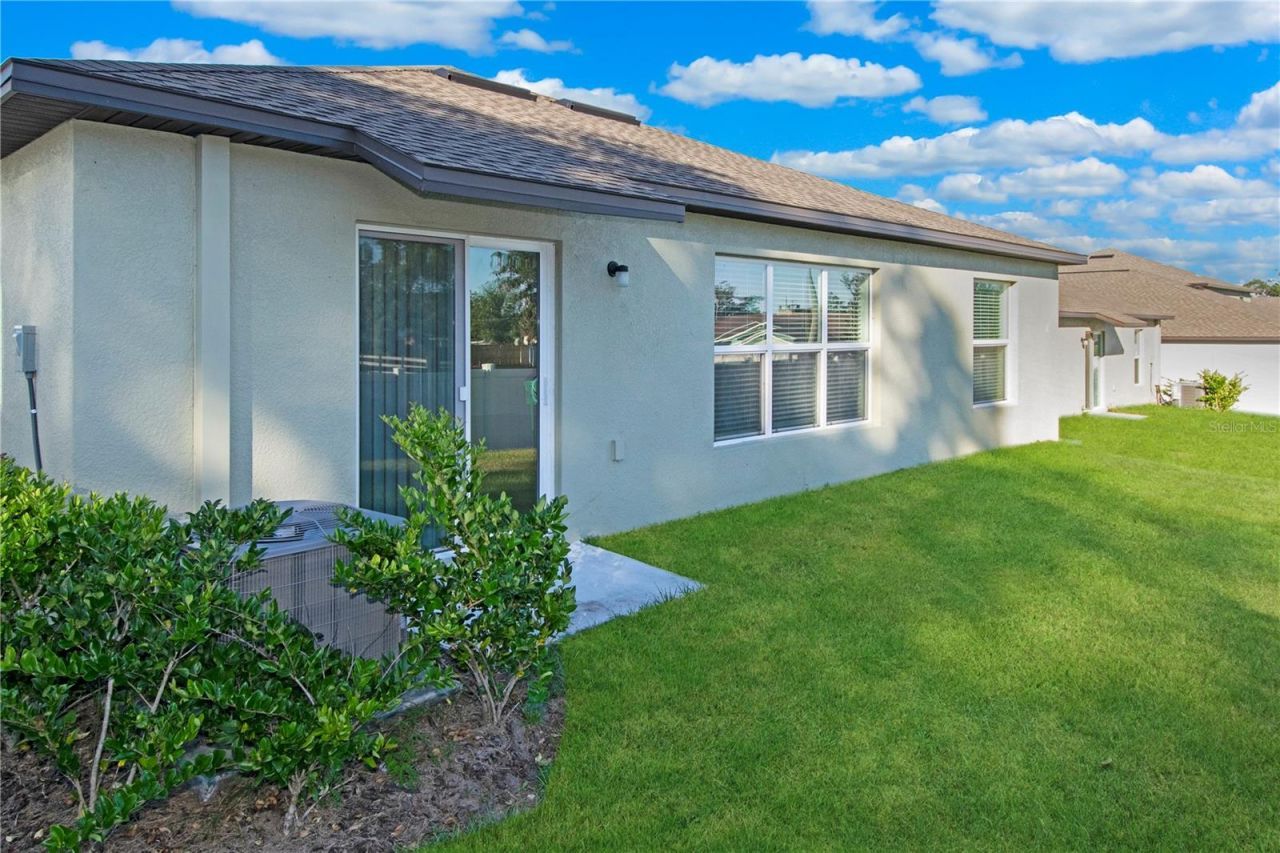 36618 Garden Wall Way, Zephyrhills, FL 33541 Photo