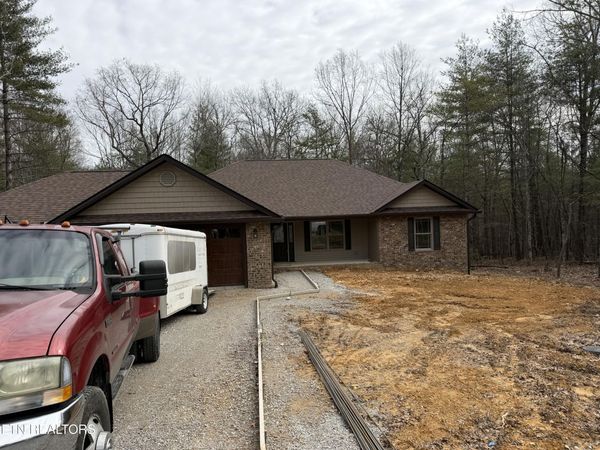 183 Natchez Circle, Crossville, TN 38558