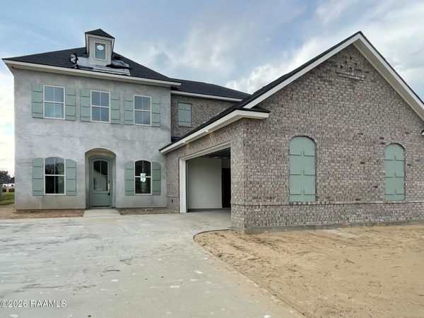 105 High Point Way, Youngsville, LA 70592