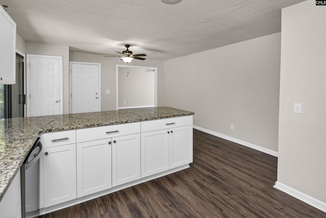 207 Baymore Lane  Photo 11