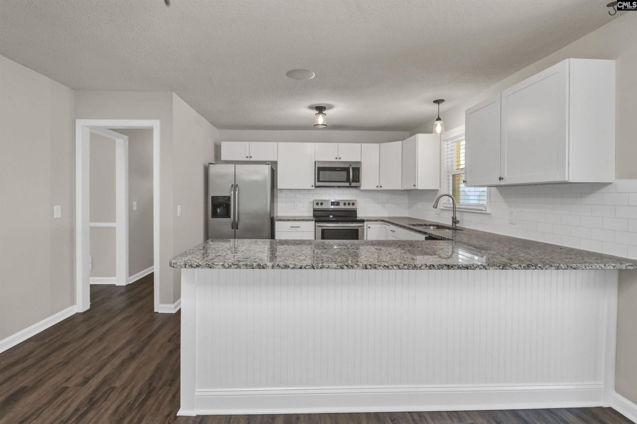 207 Baymore Lane  Photo 12