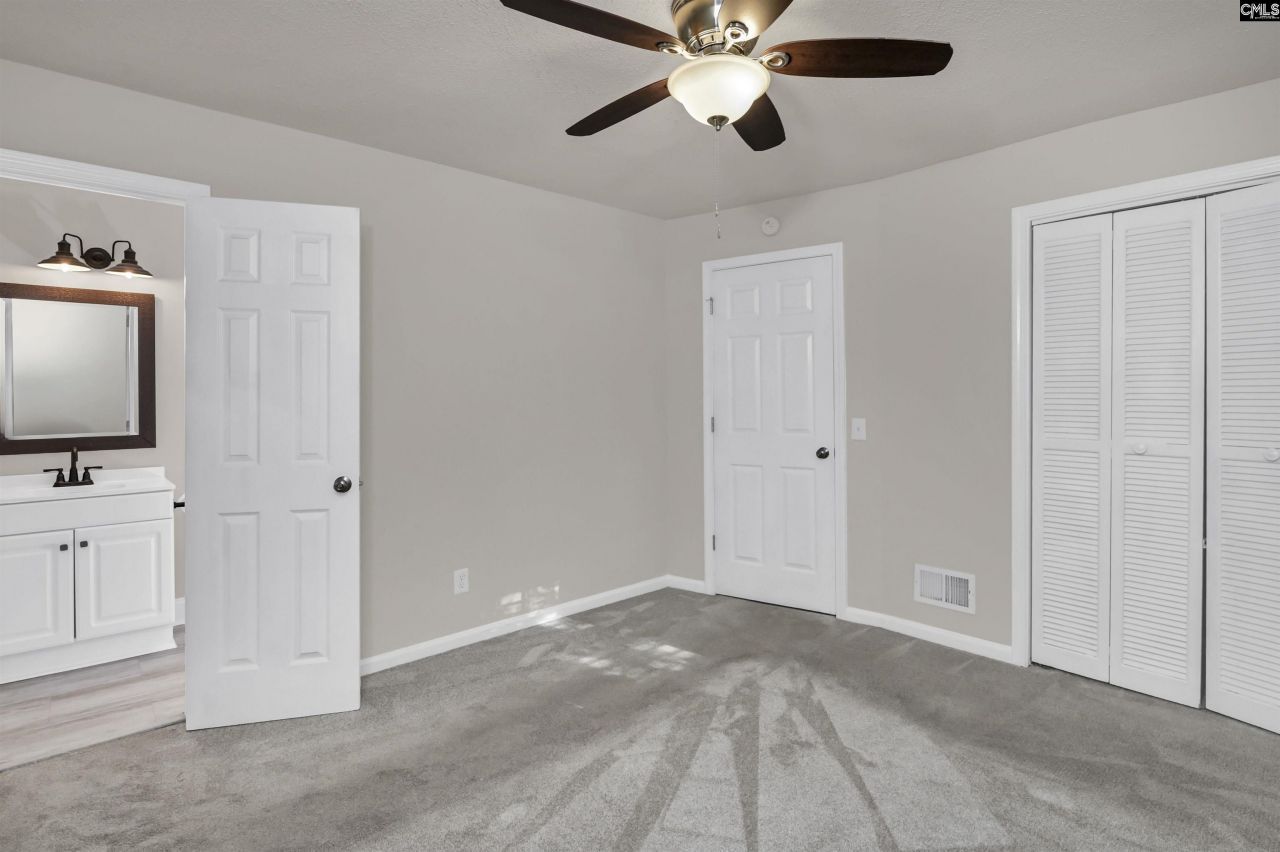 207 Baymore Lane  Photo 15