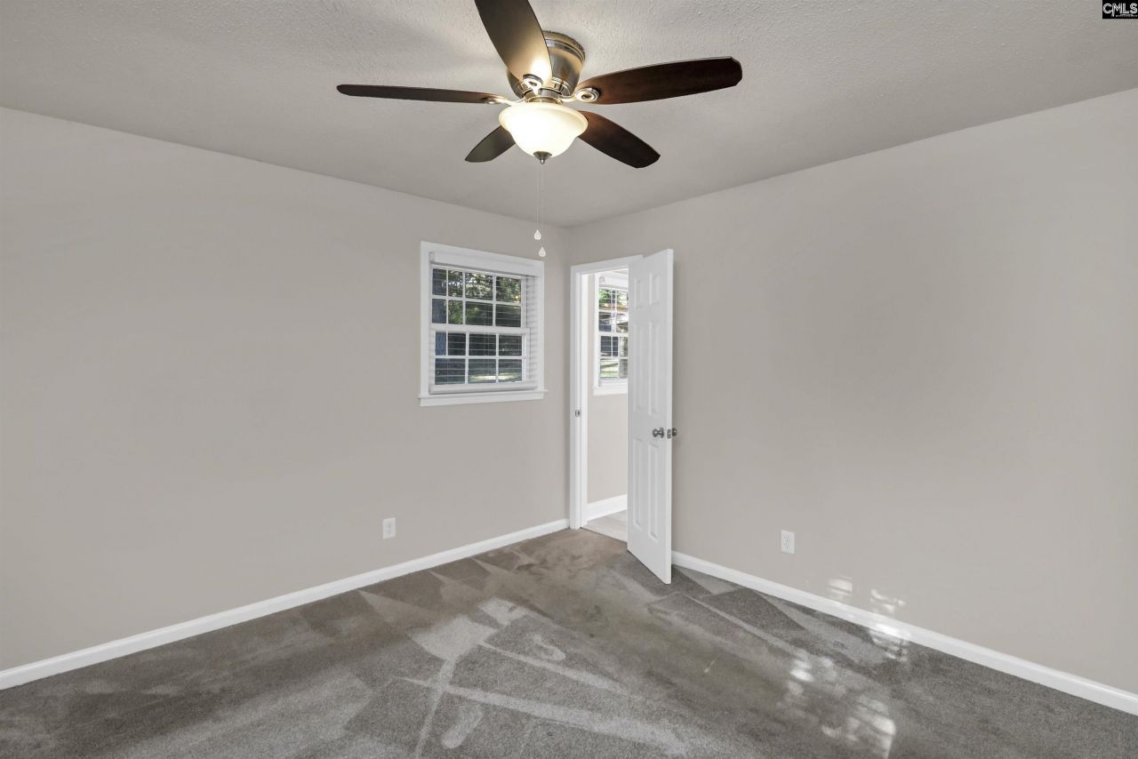 207 Baymore Lane  Photo 16