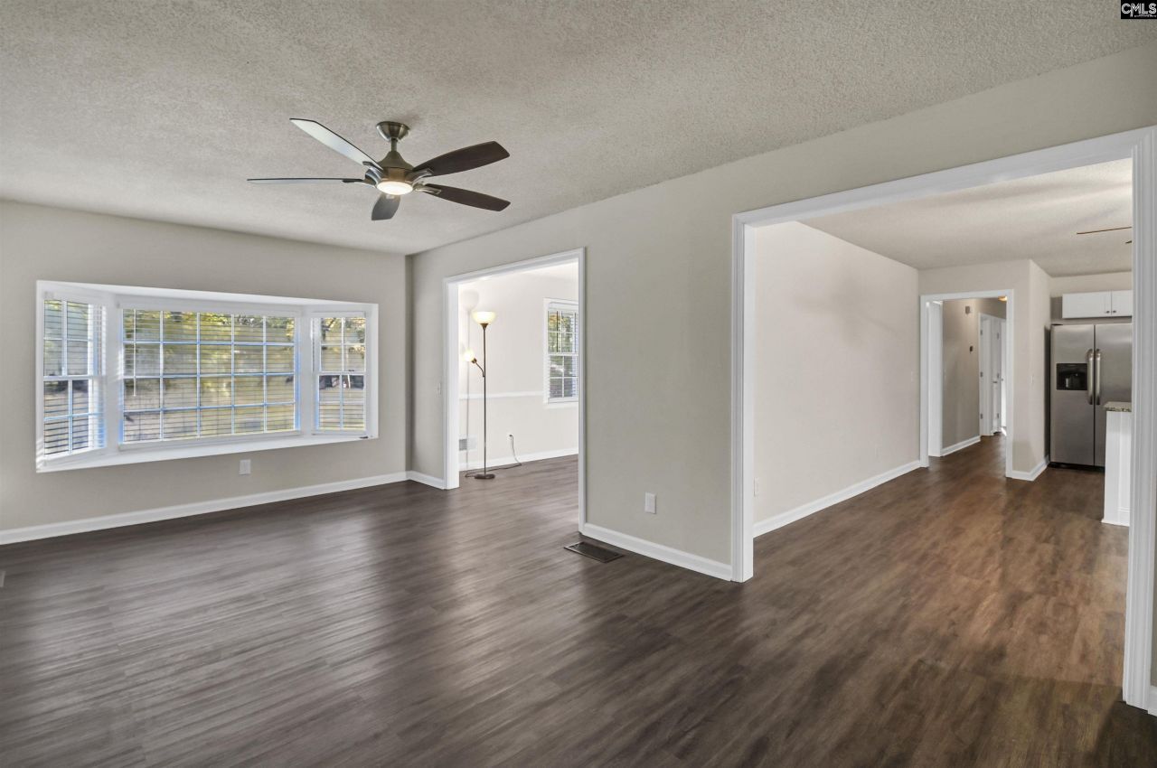 207 Baymore Lane  Photo 6