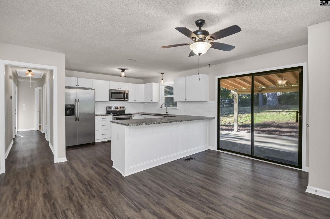 207 Baymore Lane  Photo 8