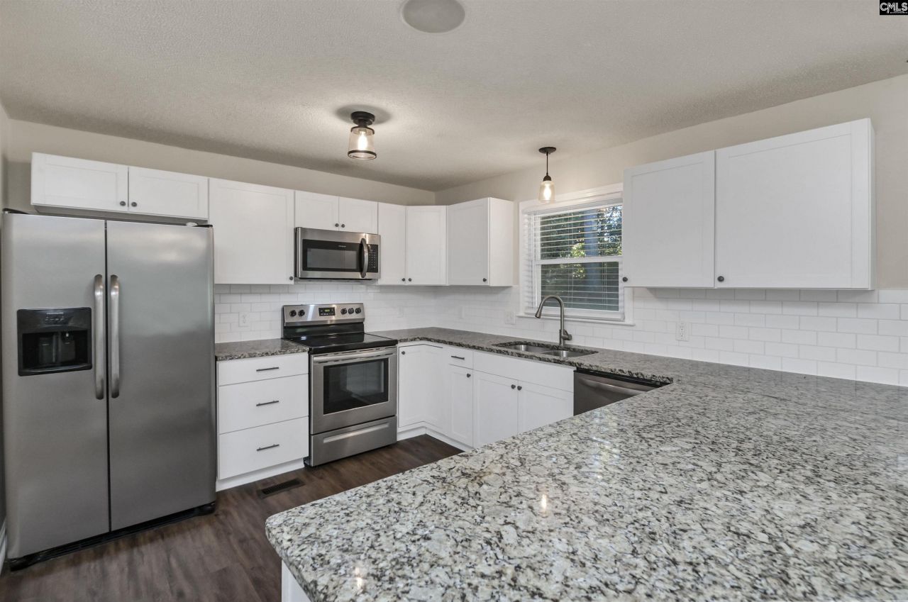 207 Baymore Lane  Photo 9