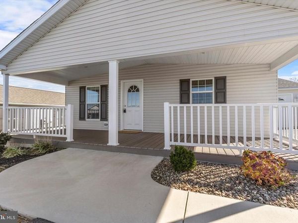 22 BURKE DRIVE, SHIPPENSBURG, PA 17257