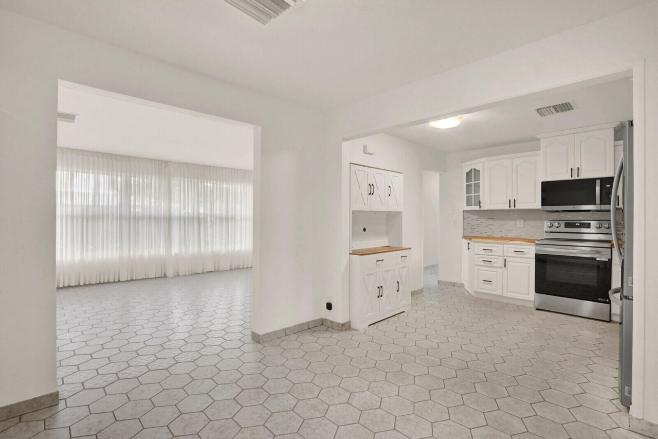 218 SW 12th Avenue, Boynton Beach, FL 33435 Photo