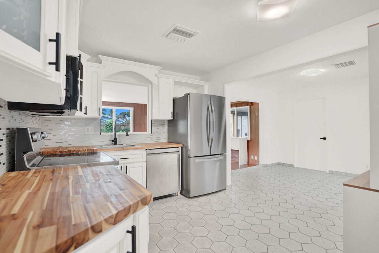 218 SW 12th Avenue, Boynton Beach, FL 33435 Photo