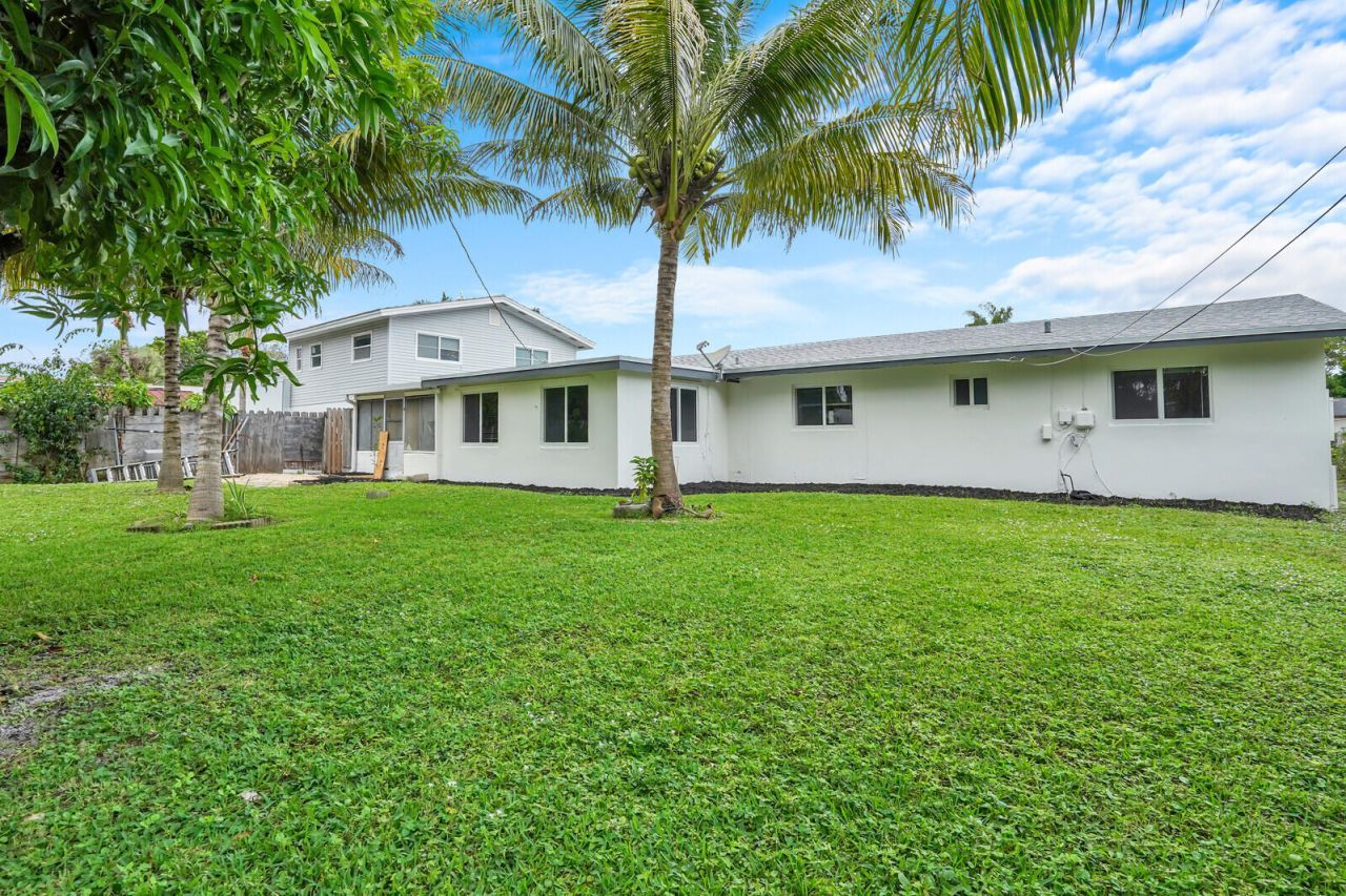 218 SW 12th Avenue, Boynton Beach, FL 33435 Photo