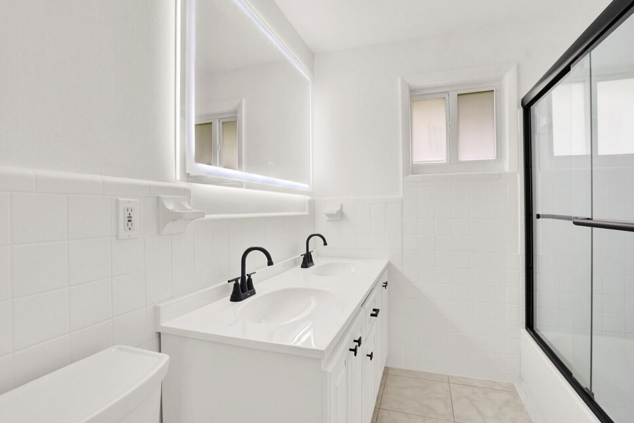 218 SW 12th Avenue, Boynton Beach, FL 33435 Photo