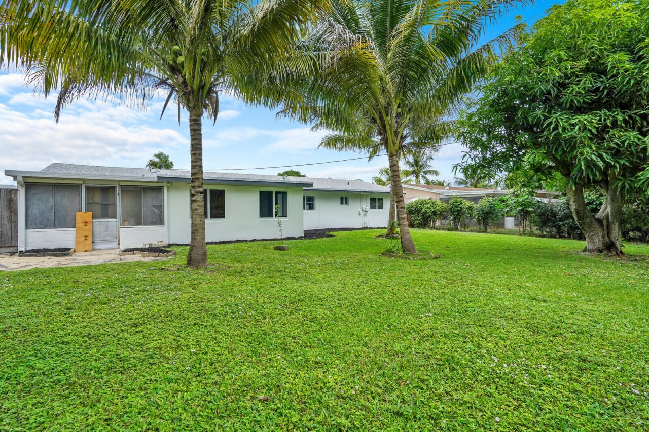 218 SW 12th Avenue, Boynton Beach, FL 33435 Photo