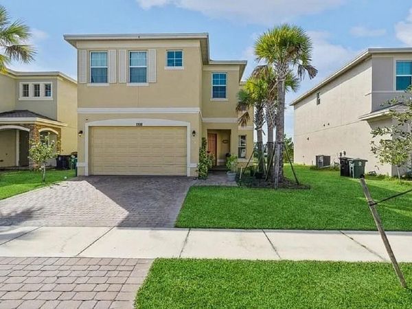 1998 NW Cataluna Circle, Port Saint Lucie, FL 34986