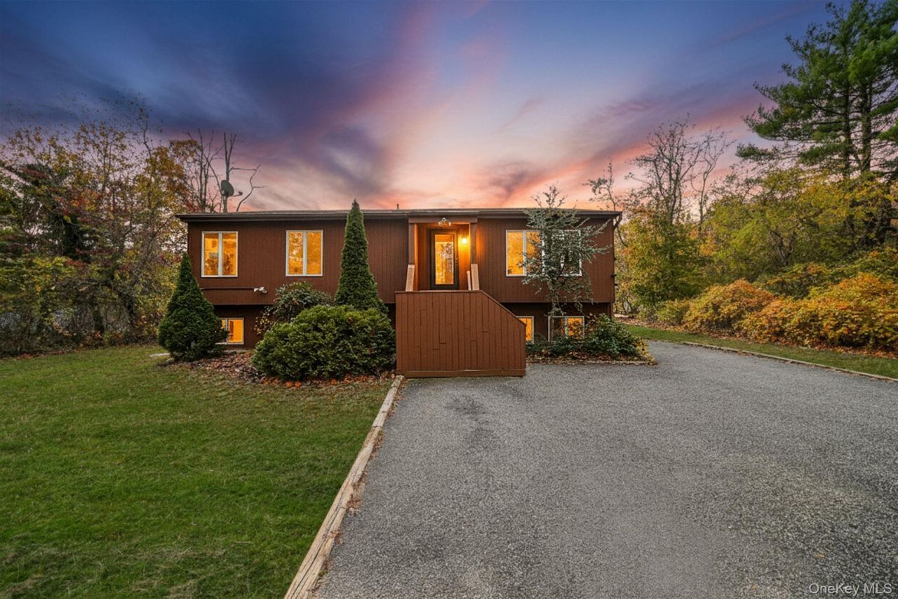 2074 Motor Parkway, Hauppauge, NY 11749 Main Photo