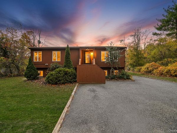 2074 Motor Parkway, Hauppauge, NY 11749