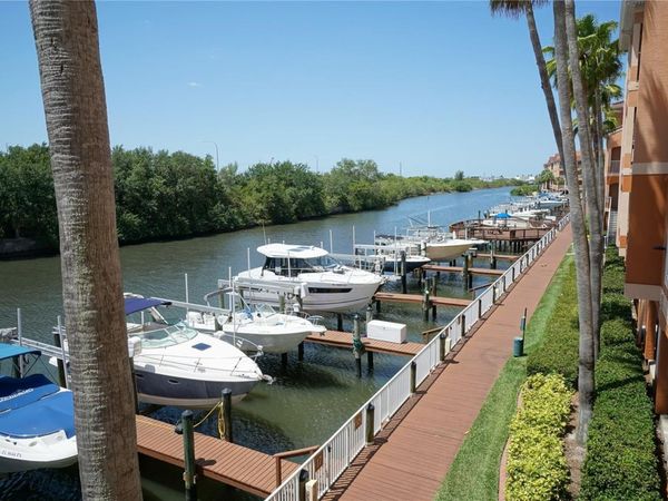 5000 CULBREATH KEY WAY, Unit 8-214, TAMPA, FL 33611